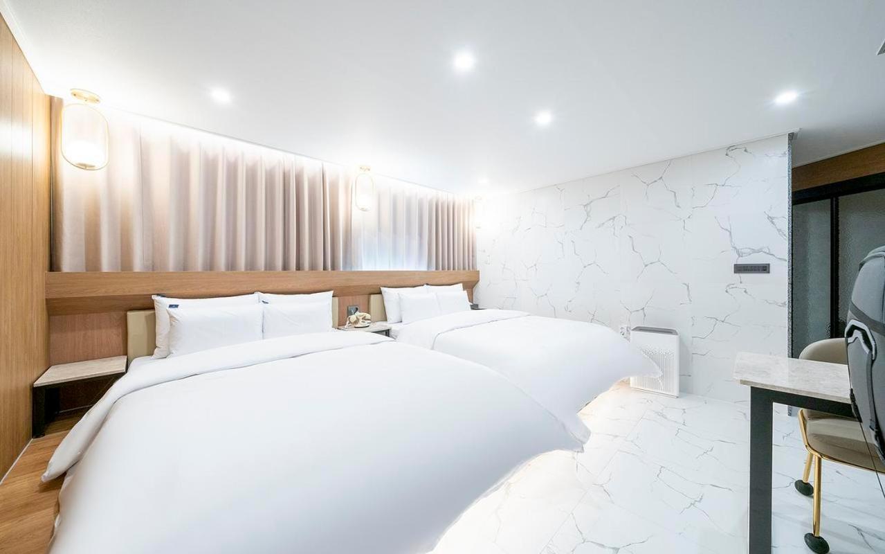 Rosy Hotel Cheongju Eksteriør bilde