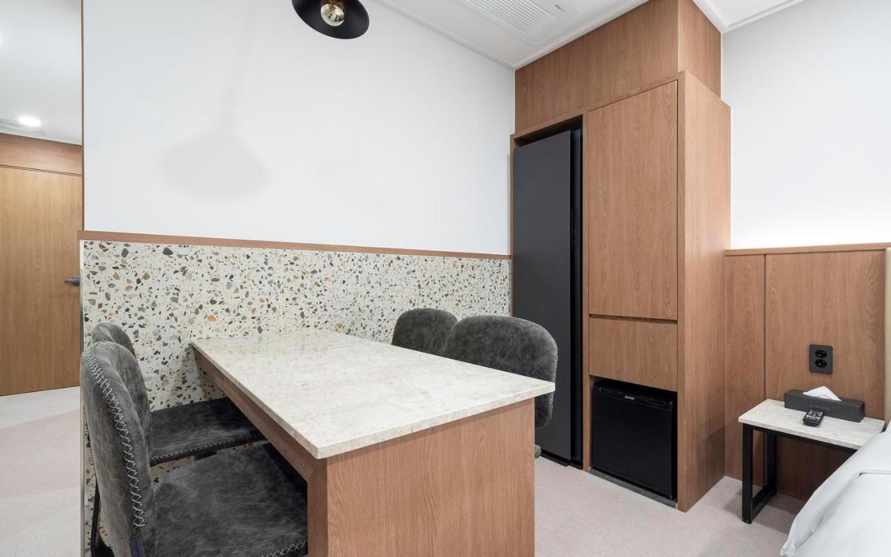 Rosy Hotel Cheongju Eksteriør bilde