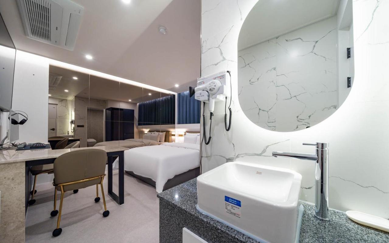 Rosy Hotel Cheongju Eksteriør bilde
